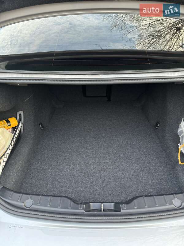 Седан BMW 5 Series 2015 в Киеве фото 29 Седан BMW 5 Series 2015 в Киеве