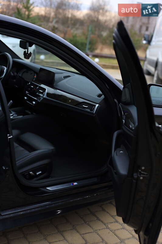 Седан BMW 5 Series 2018 в Львові