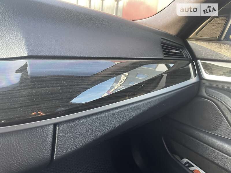 Седан BMW 5 Series 2013 в Львове