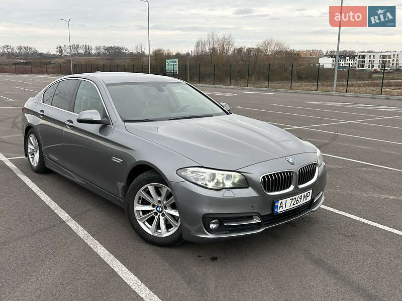 Седан BMW 5 Series 2016 в Ровно