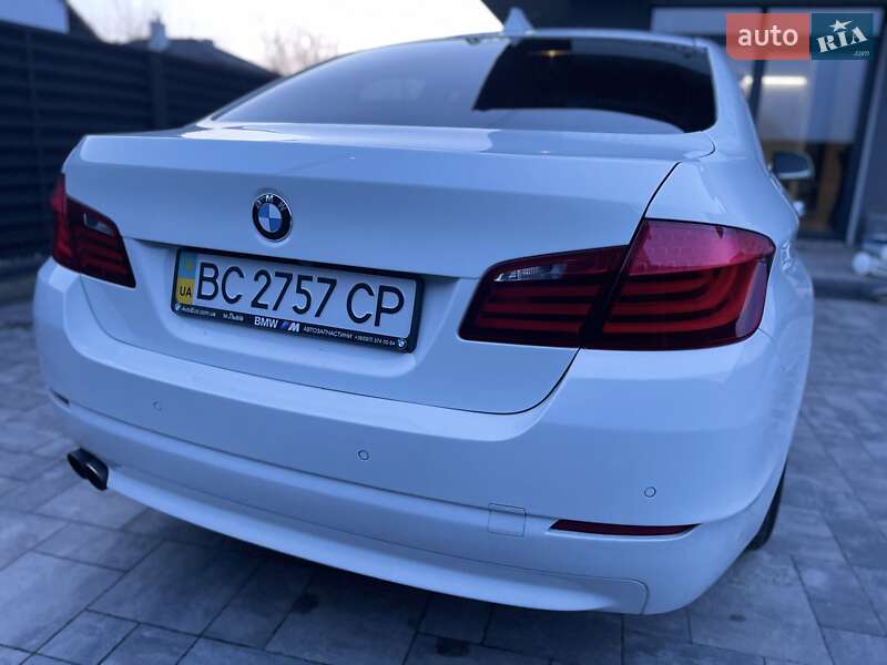 Седан BMW 5 Series 2012 в Львові