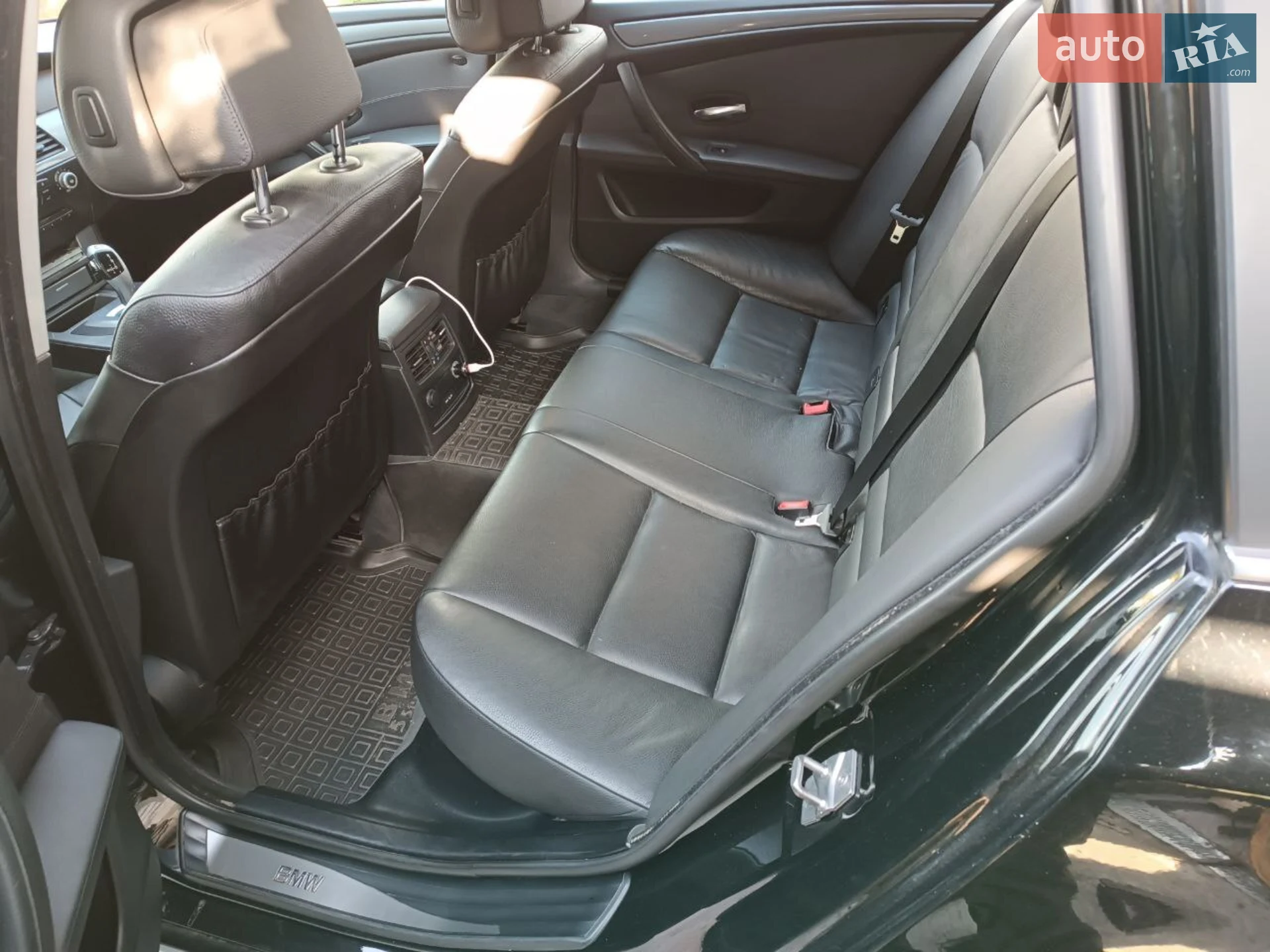 2010 BMW 5er - мініатюра 4