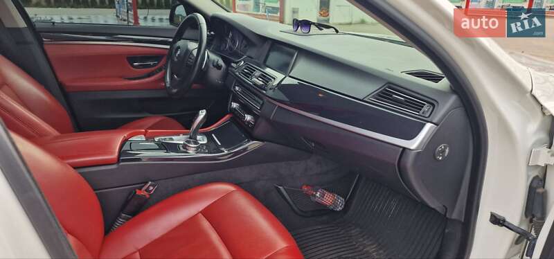 Седан BMW 5 Series 2016 в Тячеві