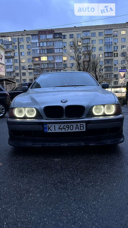 Седан BMW 5 Series 1996 в Монастирищеві