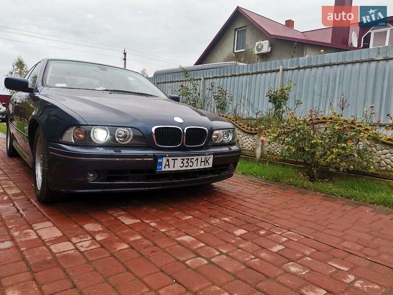 Седан BMW 5 Series 2002 в Дубно