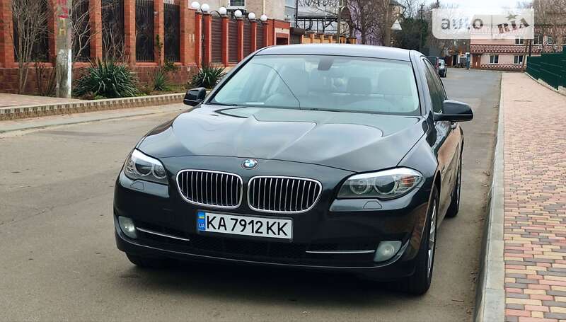 Седан BMW 5 Series 2013 в Измаиле