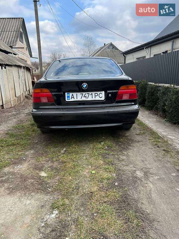 Седан BMW 5 Series 2000 в Тетиеве