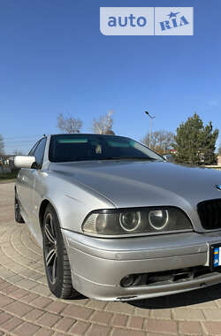 Седан BMW 5 Series 2001 в Черновцах