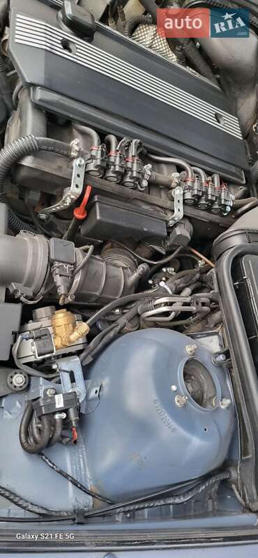 Седан BMW 5 Series 2000 в Кривому Розі