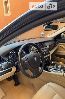 Седан BMW 5 Series 2014 в Хусте