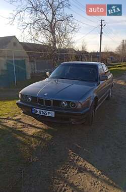 Седан BMW 5 Series 1989 в Ширяєвому