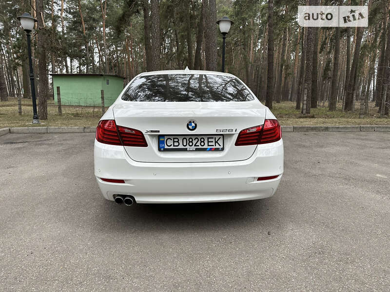 Седан BMW 5 Series 2014 в Чернигове
