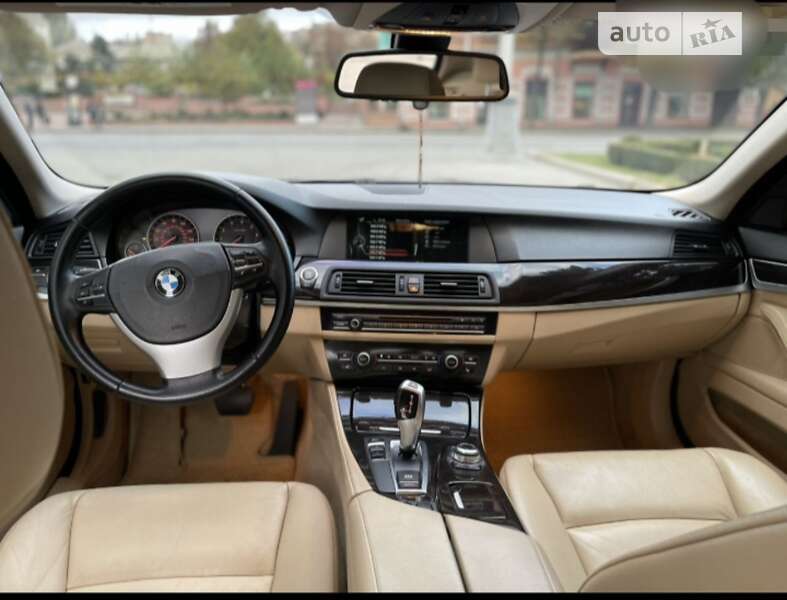 Седан BMW 5 Series 2013 в Запоріжжі