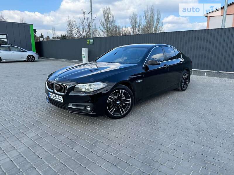 Седан BMW 5 Series 2016 в Кропивницком