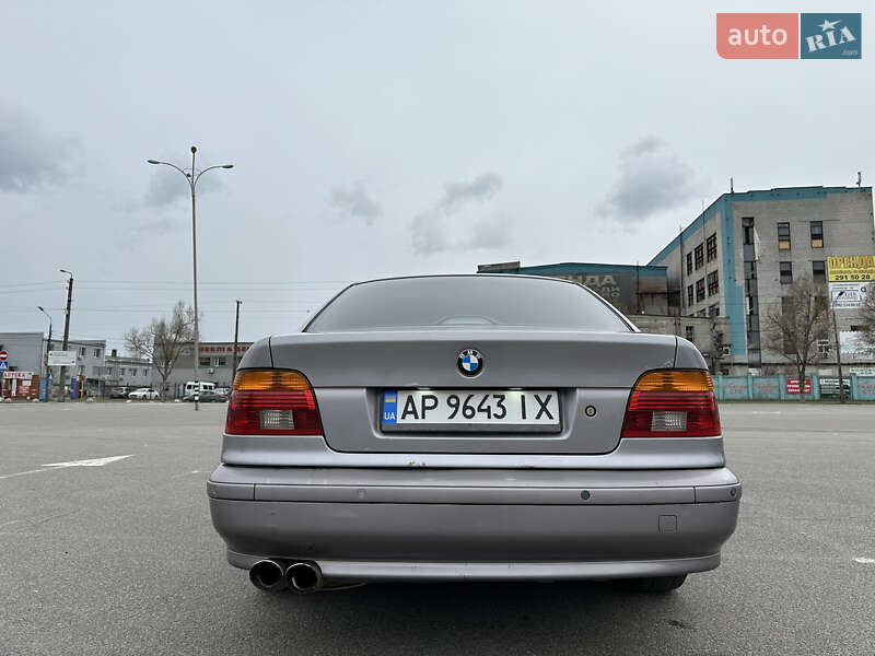 Седан BMW 5 Series 2001 в Запоріжжі
