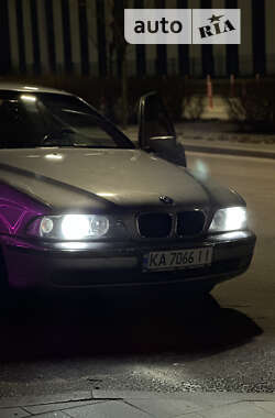 Седан BMW 5 Series 1996 в Киеве