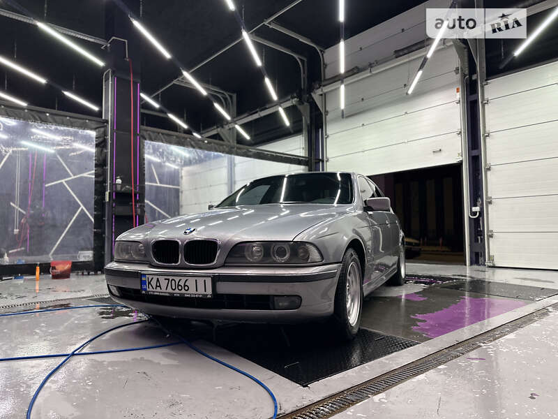 Седан BMW 5 Series 1996 в Киеве