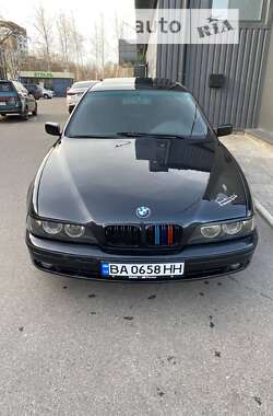 Седан BMW 5 Series 2001 в Олександрії