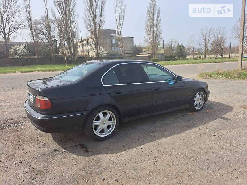 Седан BMW 5 Series 1999 в Білгороді-Дністровському
