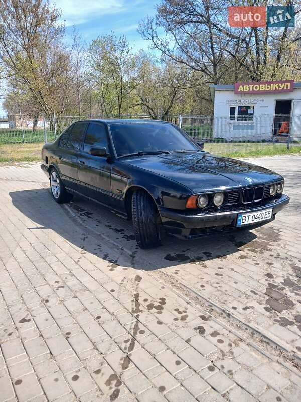 Седан BMW 5 Series 1994 в Херсоне