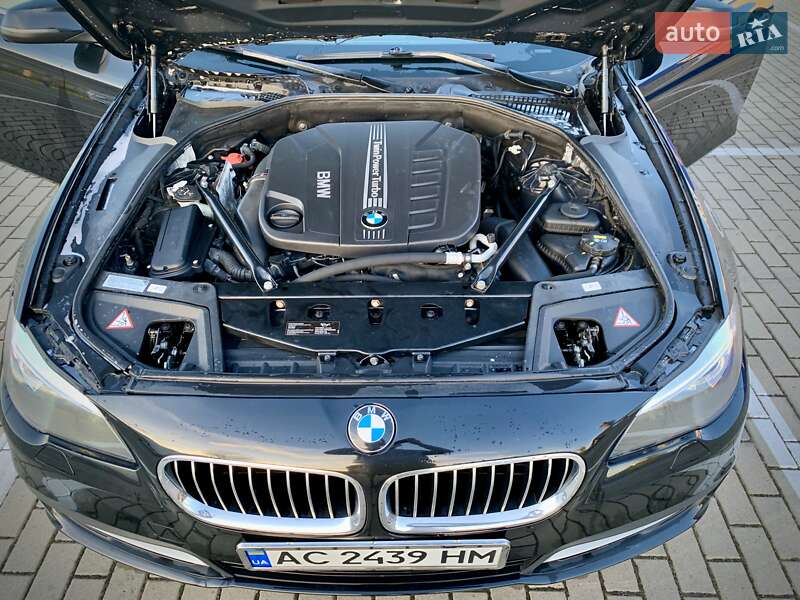 Седан BMW 5 Series 2014 в Нововолынске