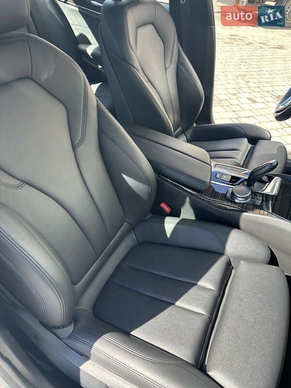 Седан BMW 5 Series 2017 в Луцке