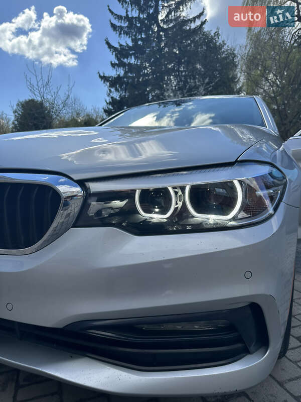 Седан BMW 5 Series 2017 в Луцке