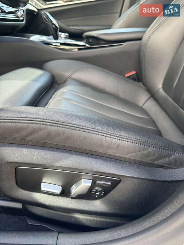 Седан BMW 5 Series 2017 в Луцке