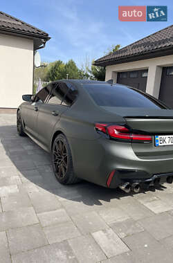 Седан BMW 5 Series 2017 в Ровно