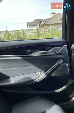 Седан BMW 5 Series 2017 в Ровно