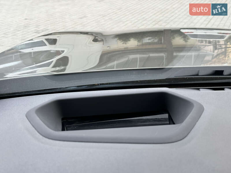 Седан BMW 5 Series 2017 в Ужгороде фото 41 Седан BMW 5 Series 2017 в Ужгороде