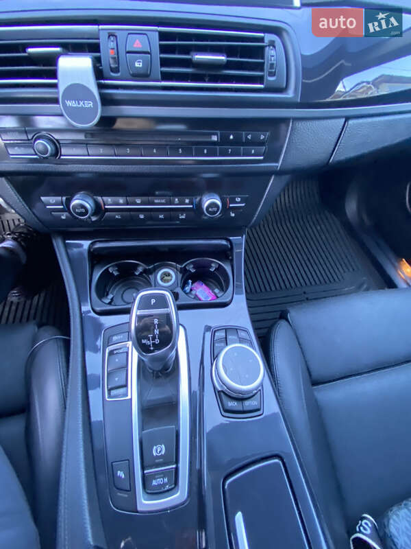 Седан BMW 5 Series 2012 в Мукачево