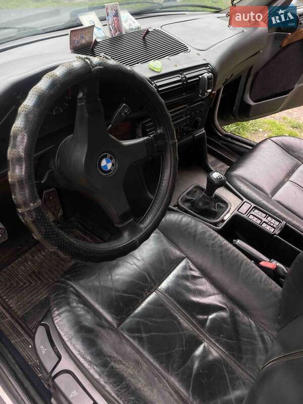 Седан BMW 5 Series 1991 в Сарнах