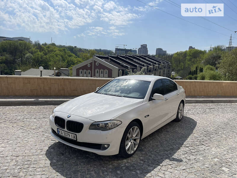 BMW 5 Series 2012 BMW 5 Series 2012