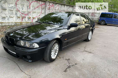 Седан BMW 5 Series 2001 в Киеве