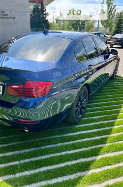 Седан BMW 5 Series 2015 в Дніпрі