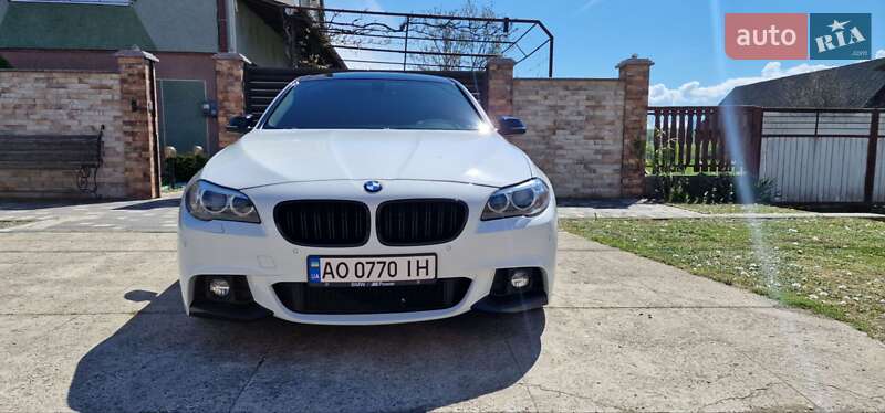 Седан BMW 5 Series 2016 в Тячеві