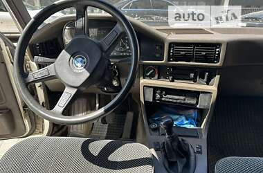 Седан BMW 5 Series 1985 в Вінниці