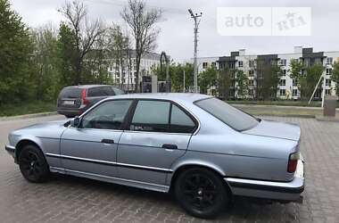 Седан BMW 5 Series 1990 в Львові