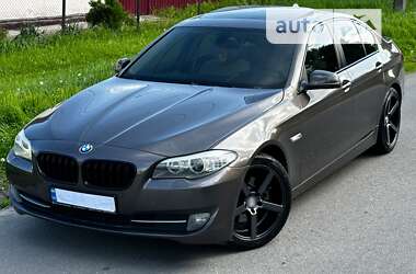 Седан BMW 5 Series 2013 в Дніпрі