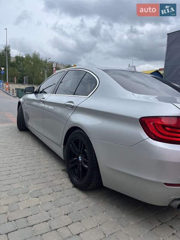 Седан BMW 5 Series 2012 в Тернополі