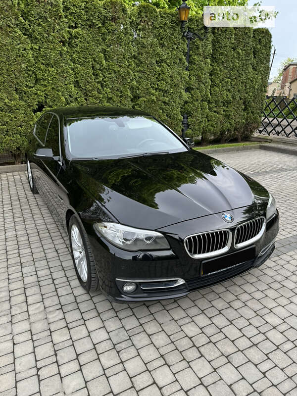 Седан BMW 5 Series 2013 в Львове