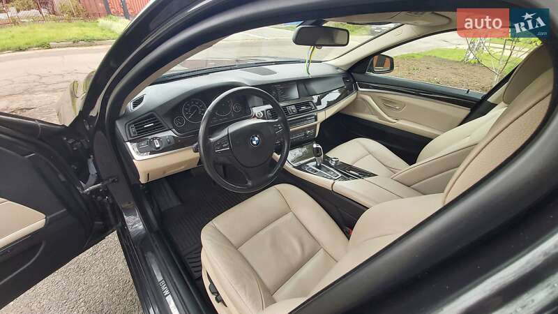 Седан BMW 5 Series 2012 в Черкасах