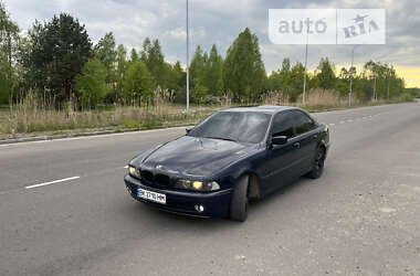 Седан BMW 5 Series 2001 в Шацьку