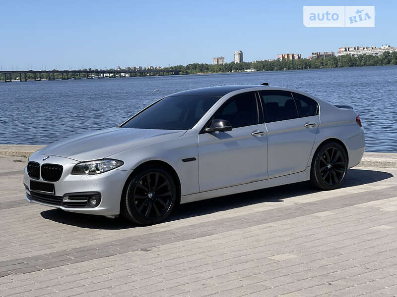 BMW 5 Series 2016