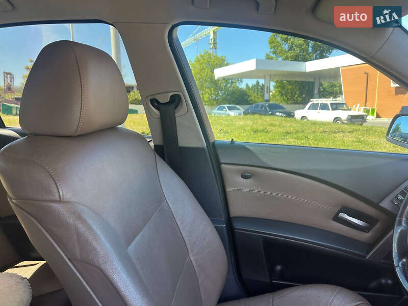 Седан BMW 5 Series 2004 в Одессе