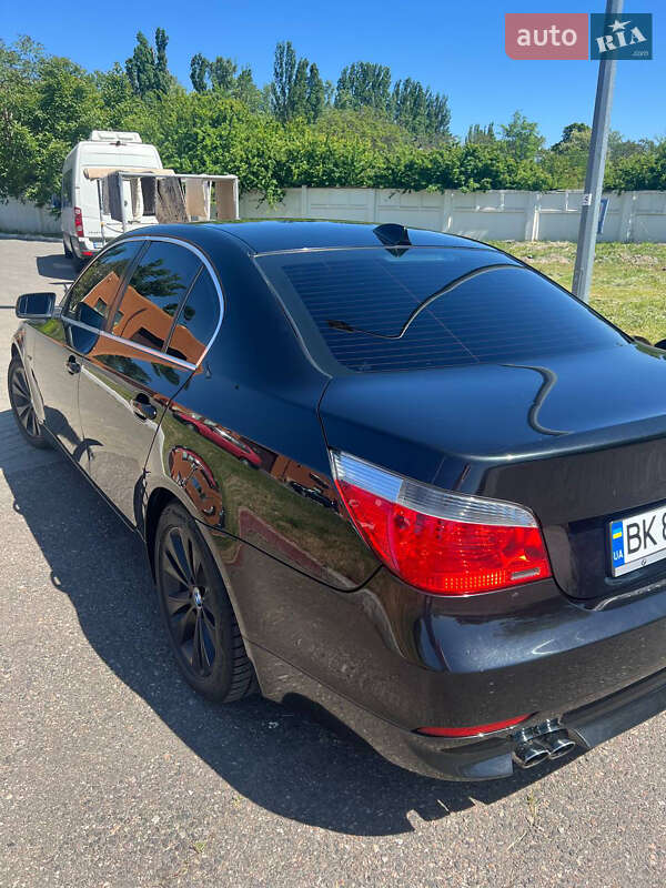 Седан BMW 5 Series 2004 в Одессе
