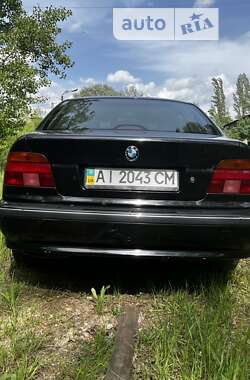 Седан BMW 5 Series 1997 в Вишневом