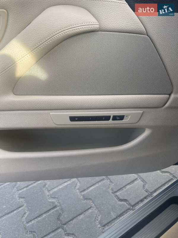 Седан BMW 5 Series 2013 в Дніпрі