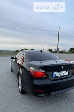 Седан BMW 5 Series 2005 в Новоселице